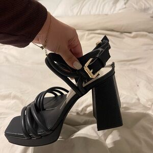 Dolce Vita brand new black chunky heel. Never worn. Size 7